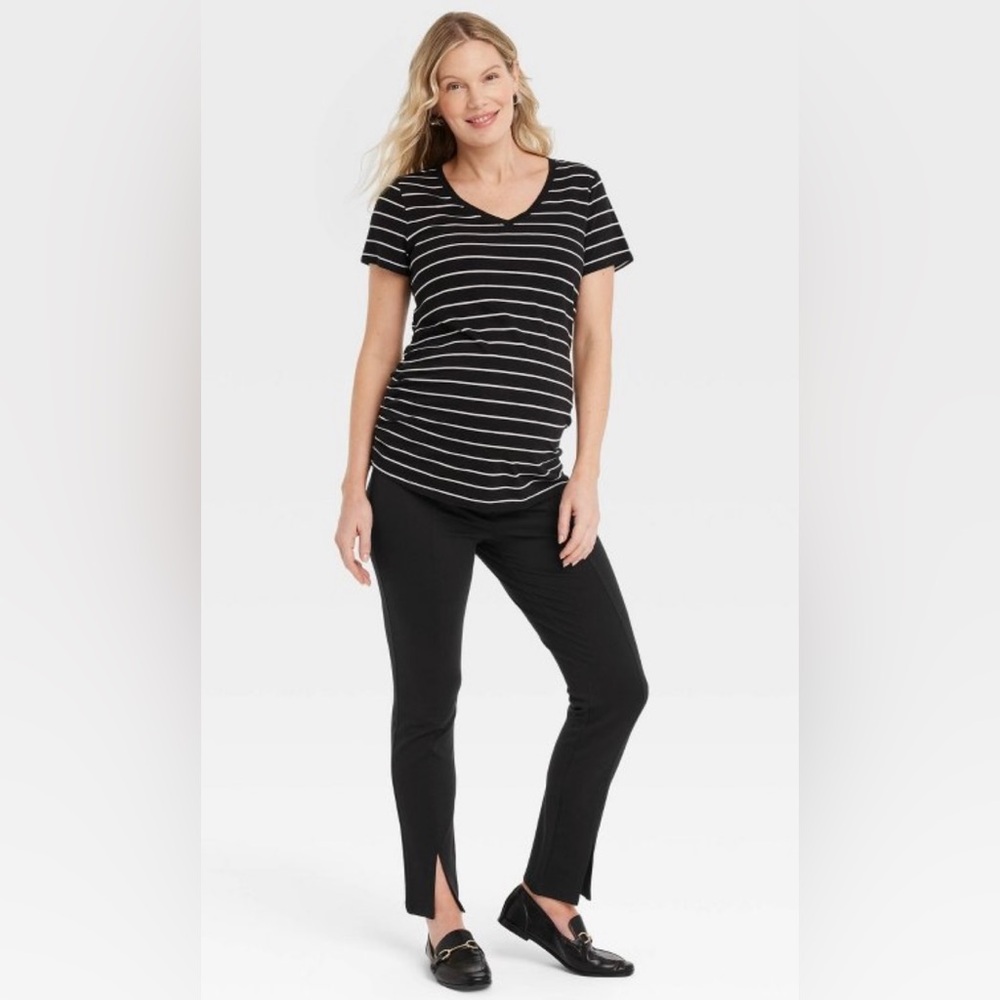 NWT! Target maternity Ingrid & Isabel inset-belly ponte maternity pants, XL.